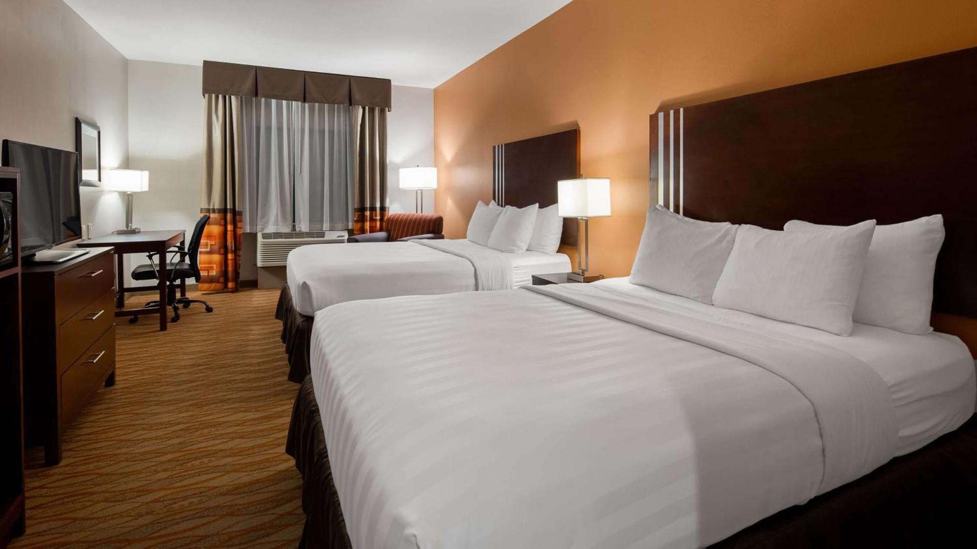Best Western Plus Spring Inn & Suites Exterior photo